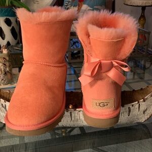 UGG Mini Bailey Lantana Boots Bow Peachy Pink Size 6 Worn one day inside house.
